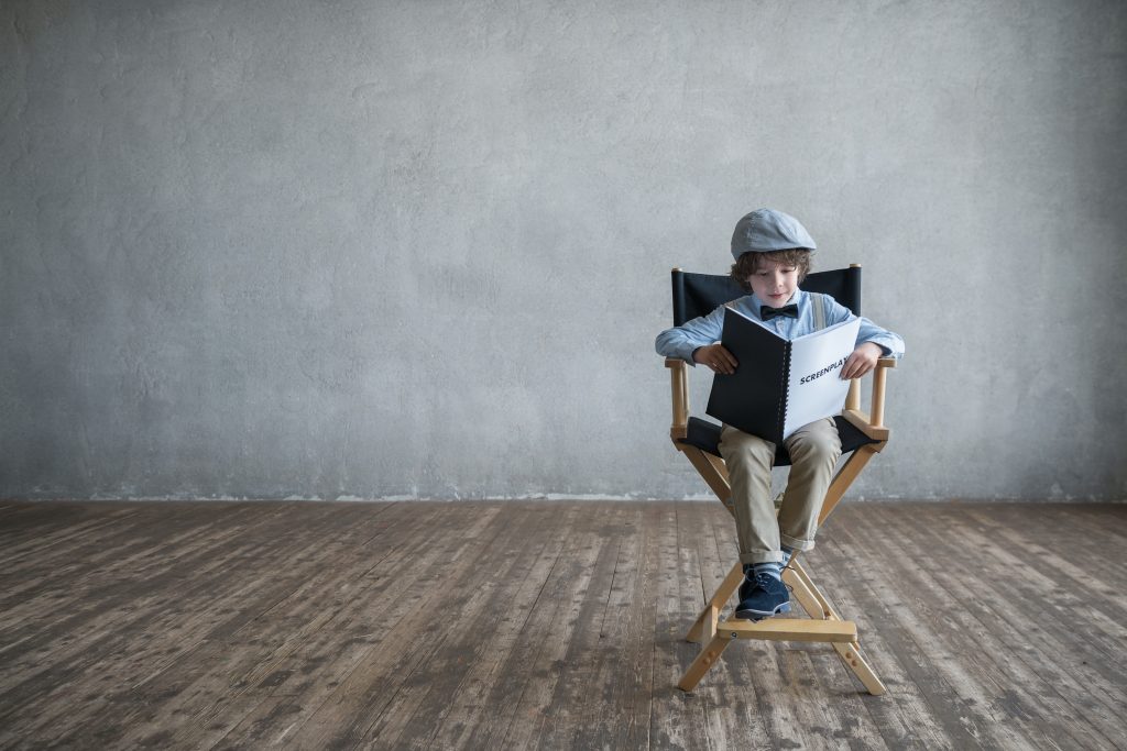 8-reasons-you-need-to-read-screenplays-screenwriting-magazine